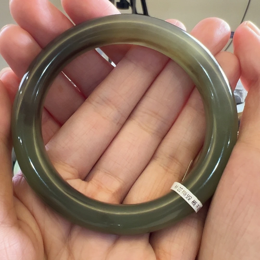 好***8和田玉未镶嵌手镯59