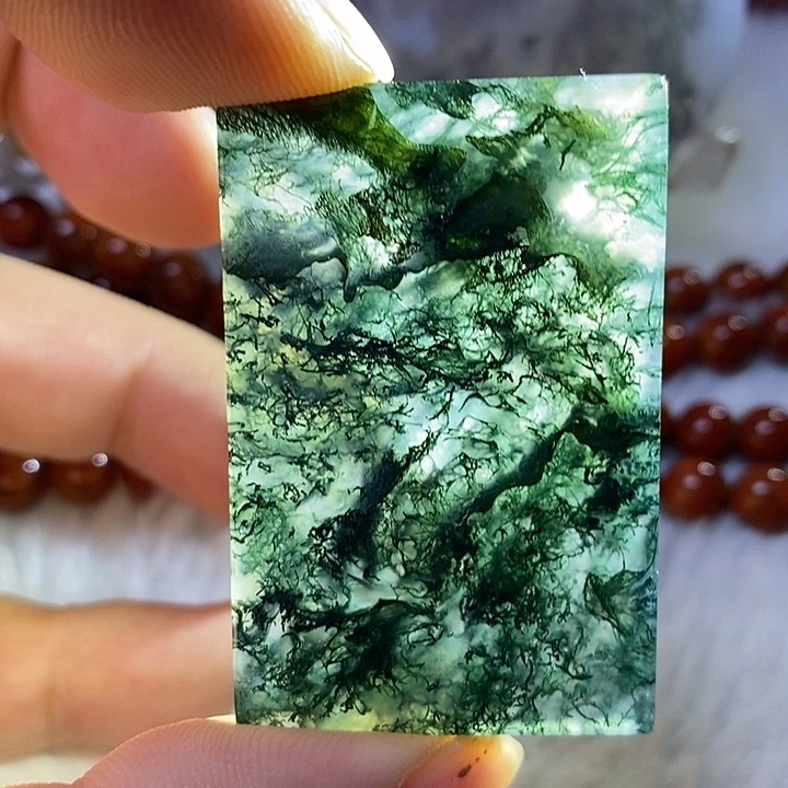 玛瑙/玉髓颈饰未镶嵌向**东