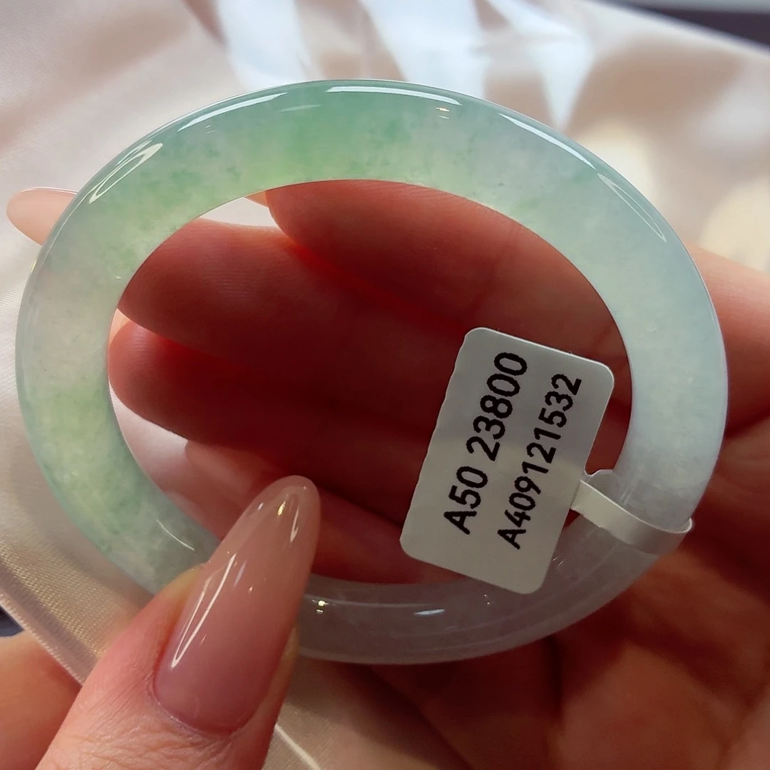 翡翠未镶嵌手镯（贵妃镯）22（28号）