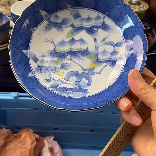 中古物品默认微瑕，谨慎参拍，满18包邮！