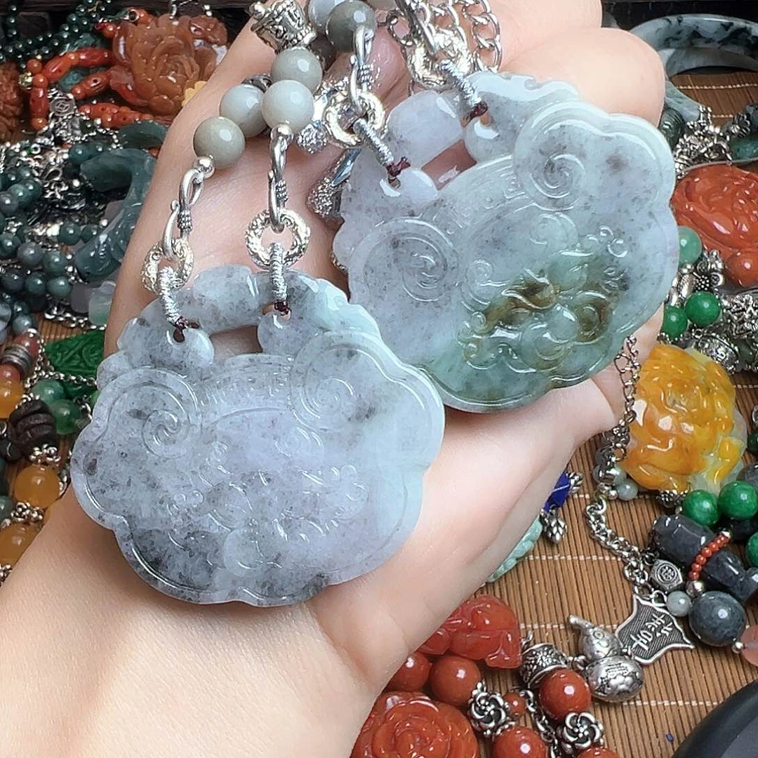 翡翠手镯未镶嵌多样性