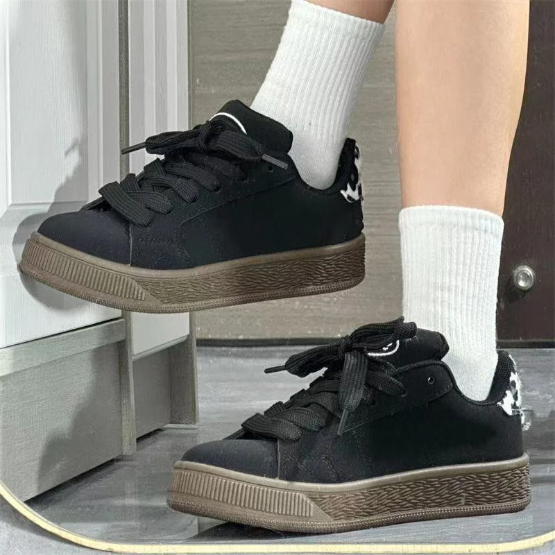 2025新款春季小众复古滑板鞋ins国潮新中式厚底轻便运动休闲鞋女~