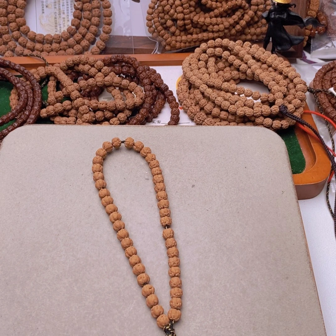 M***、金刚菩提吊坠头挑手持