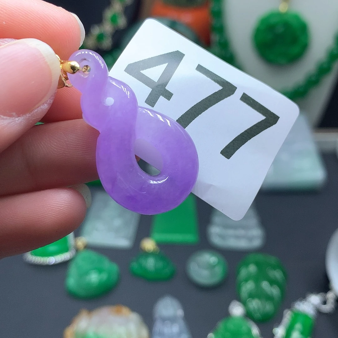 翡翠颈饰未镶嵌翡翠