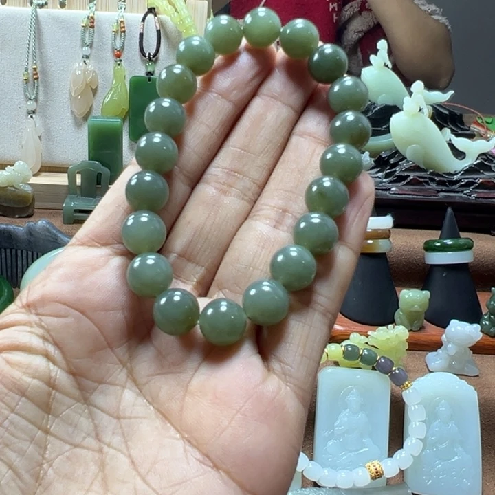 颈饰未镶嵌和田玉