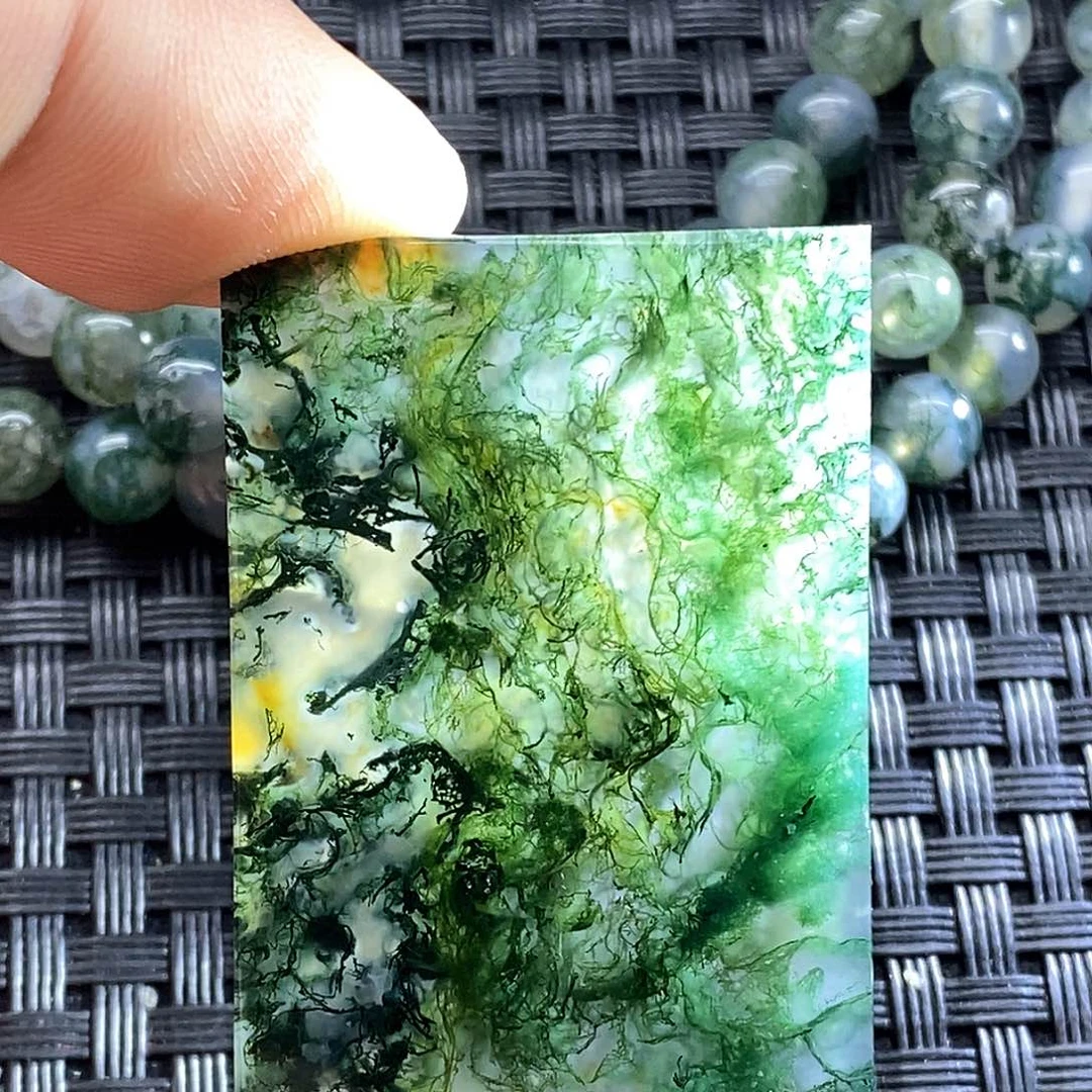 未镶嵌颈饰玛瑙/玉髓M****g