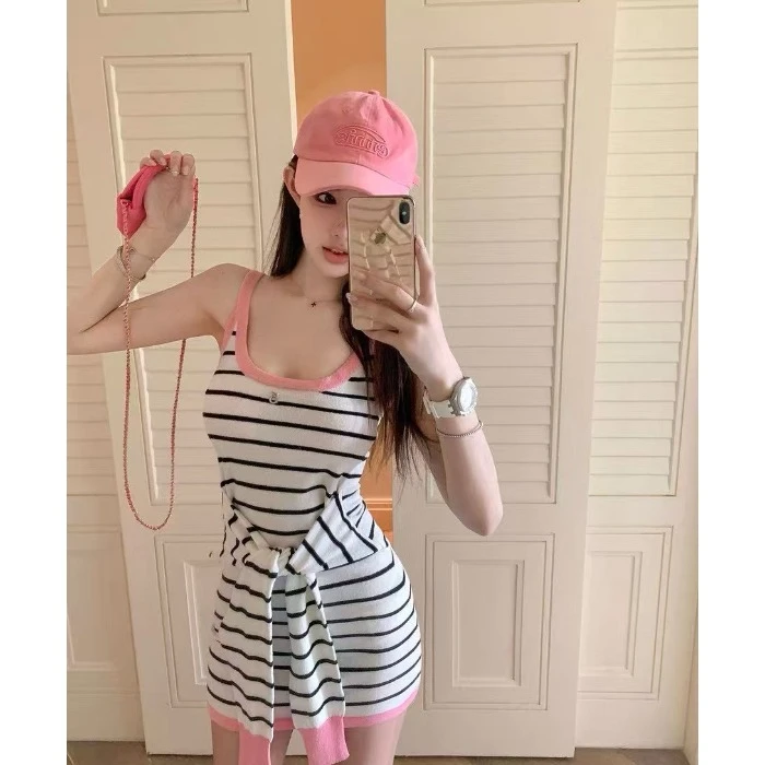 绑带玩家 25SS夏季撞色条纹针织包臀连衣裙女大U领假两件吊带短裙