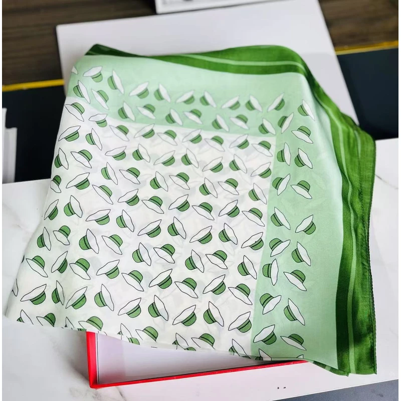 D 青青草帽70*70气质女士小方巾