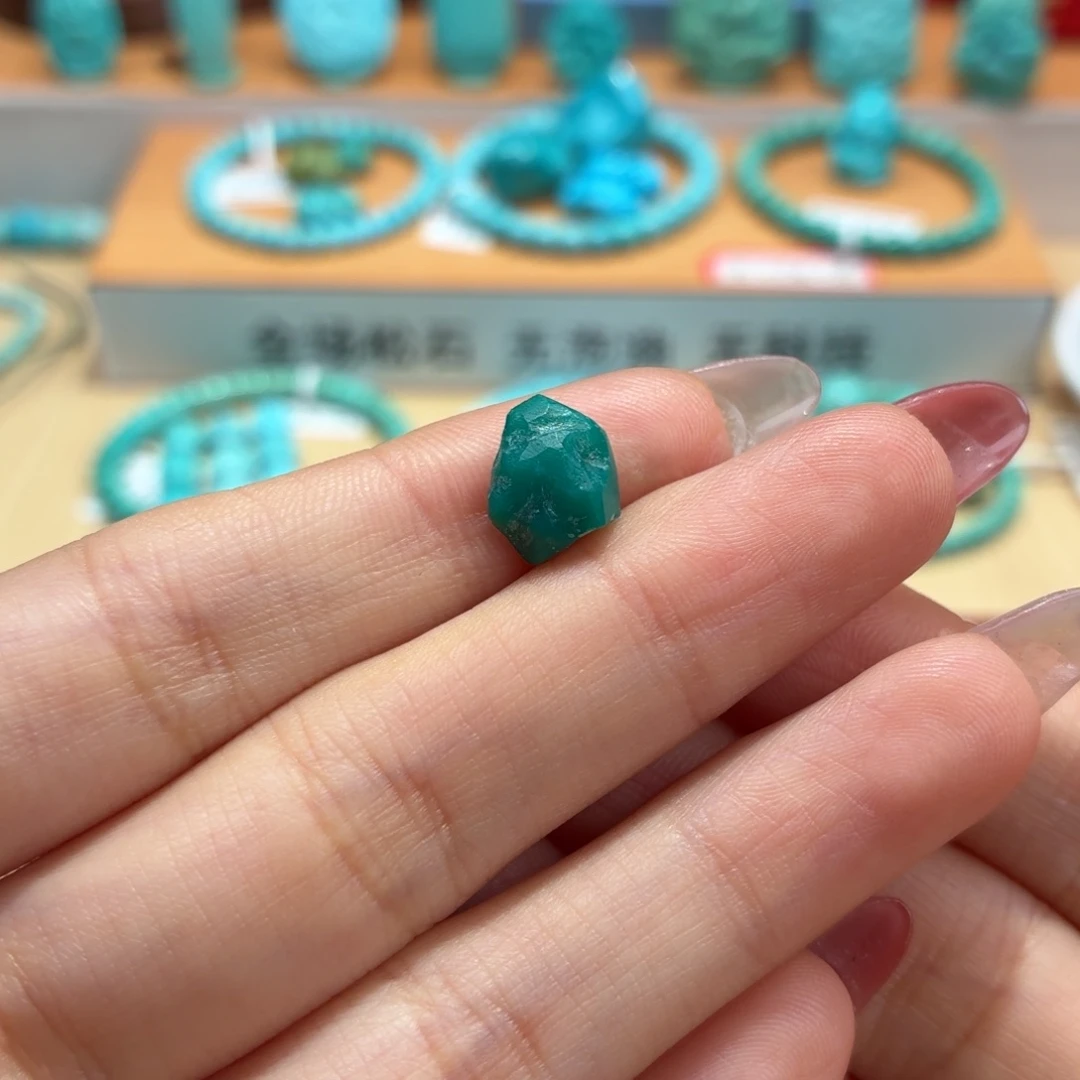 用***4绿松石未镶嵌珠宝奇石预存