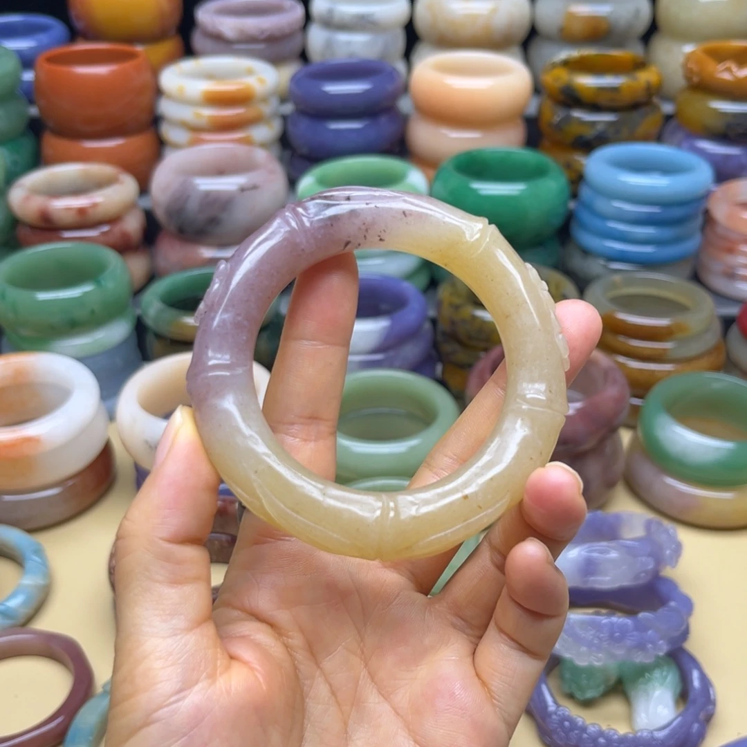 未镶嵌手镯石英质玉