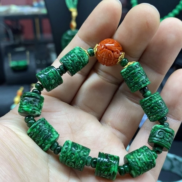 翡翠颈饰未镶嵌手链