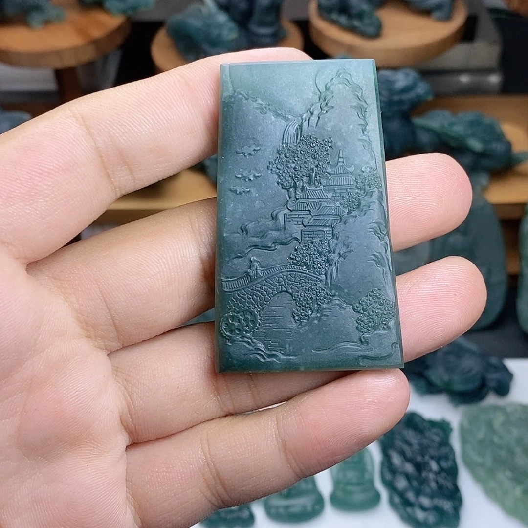 定制翡翠未镶嵌山水