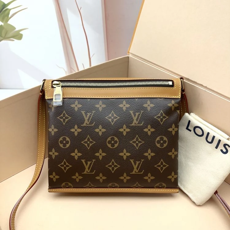 95新/路易威登/C533142174/[251029zbb]