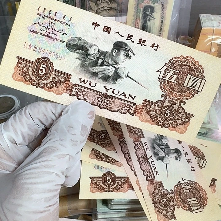 全新的直板三罗马550