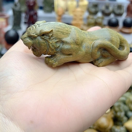 维腊木（绿檀）白**蝎老虎