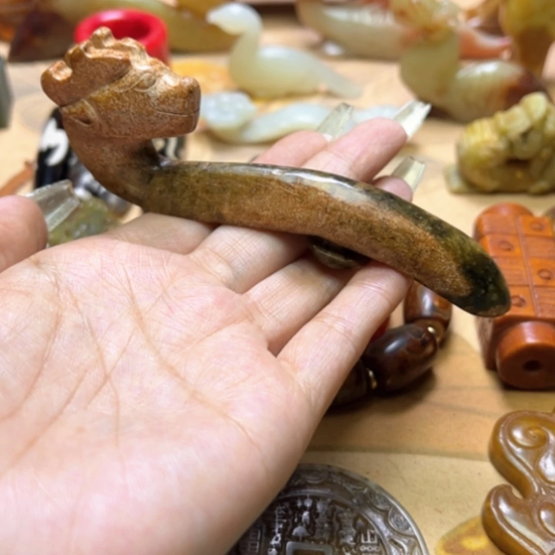 【闪购商品】蛇纹石玉颈饰未镶嵌