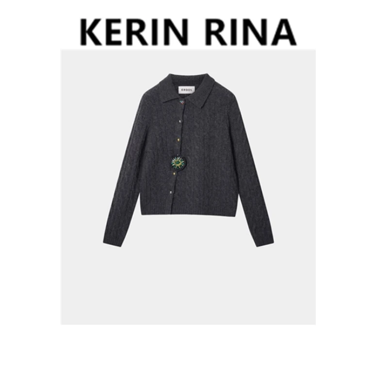 Kerin {嗨谭}--小翻领绞花花朵形胸针装饰摩登毛衣开衫