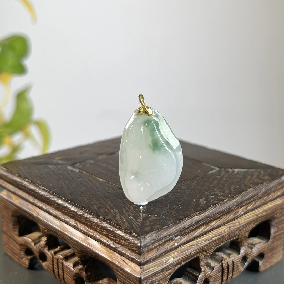 JXA30-63  18K扣头精品天然翡翠A货原石吊坠