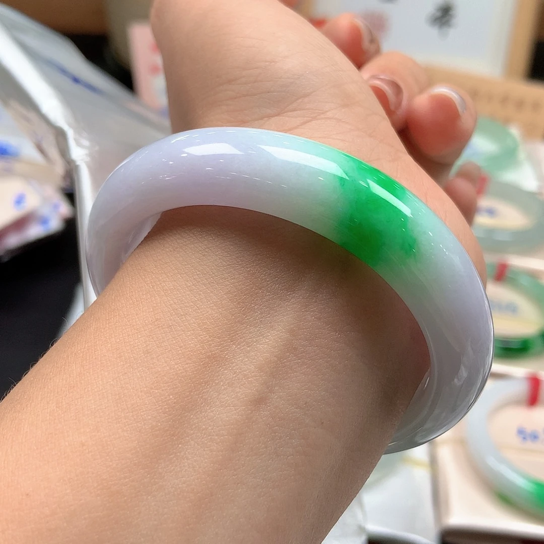 翡翠未镶嵌手镯59号贵妃