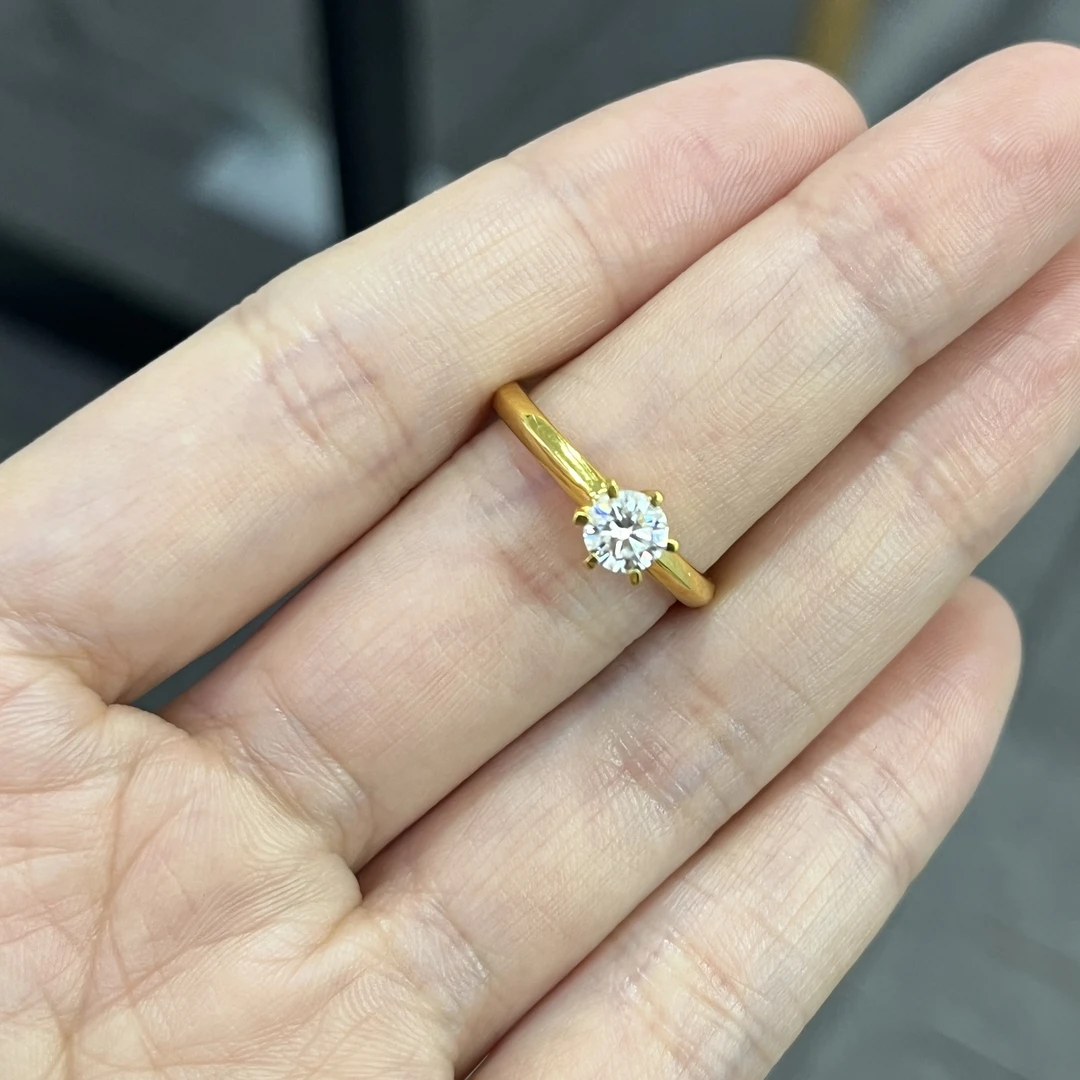 点钻六爪戒指 50分 足金999