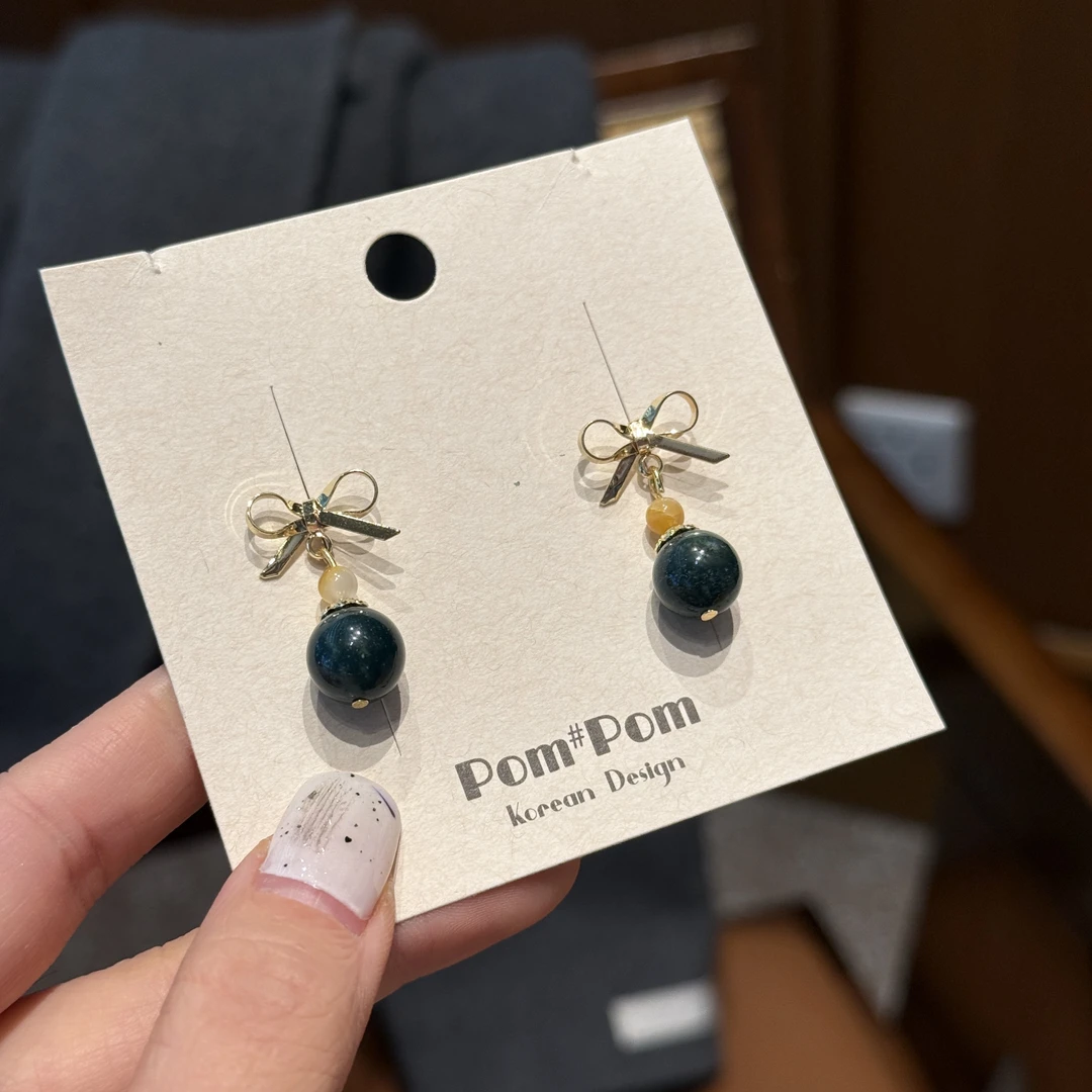 7900墨绿色水草玛瑙银针耳圈