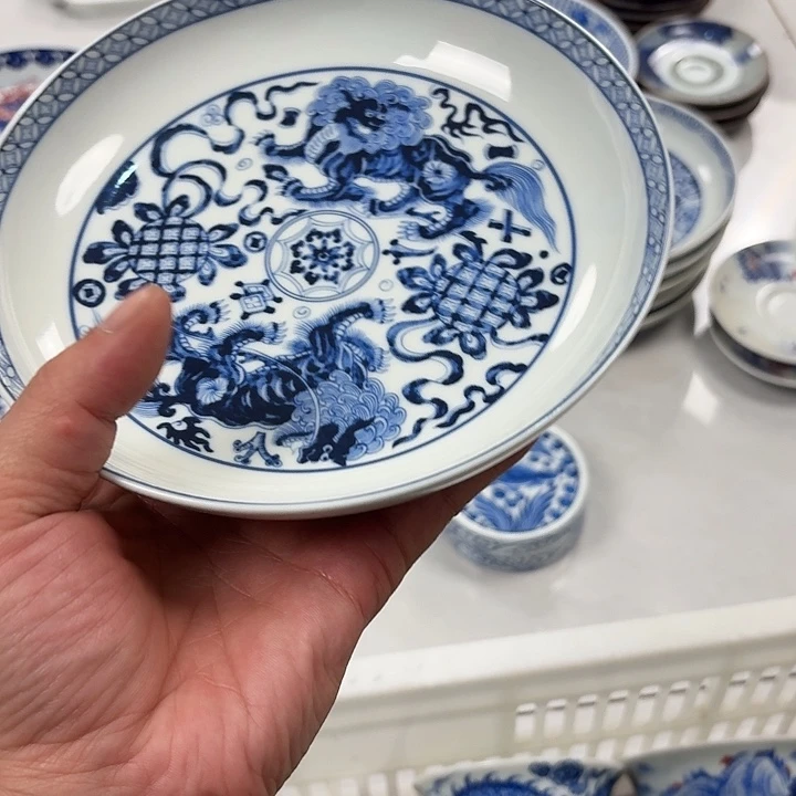 瓷片青花狮子大胡乘景德镇