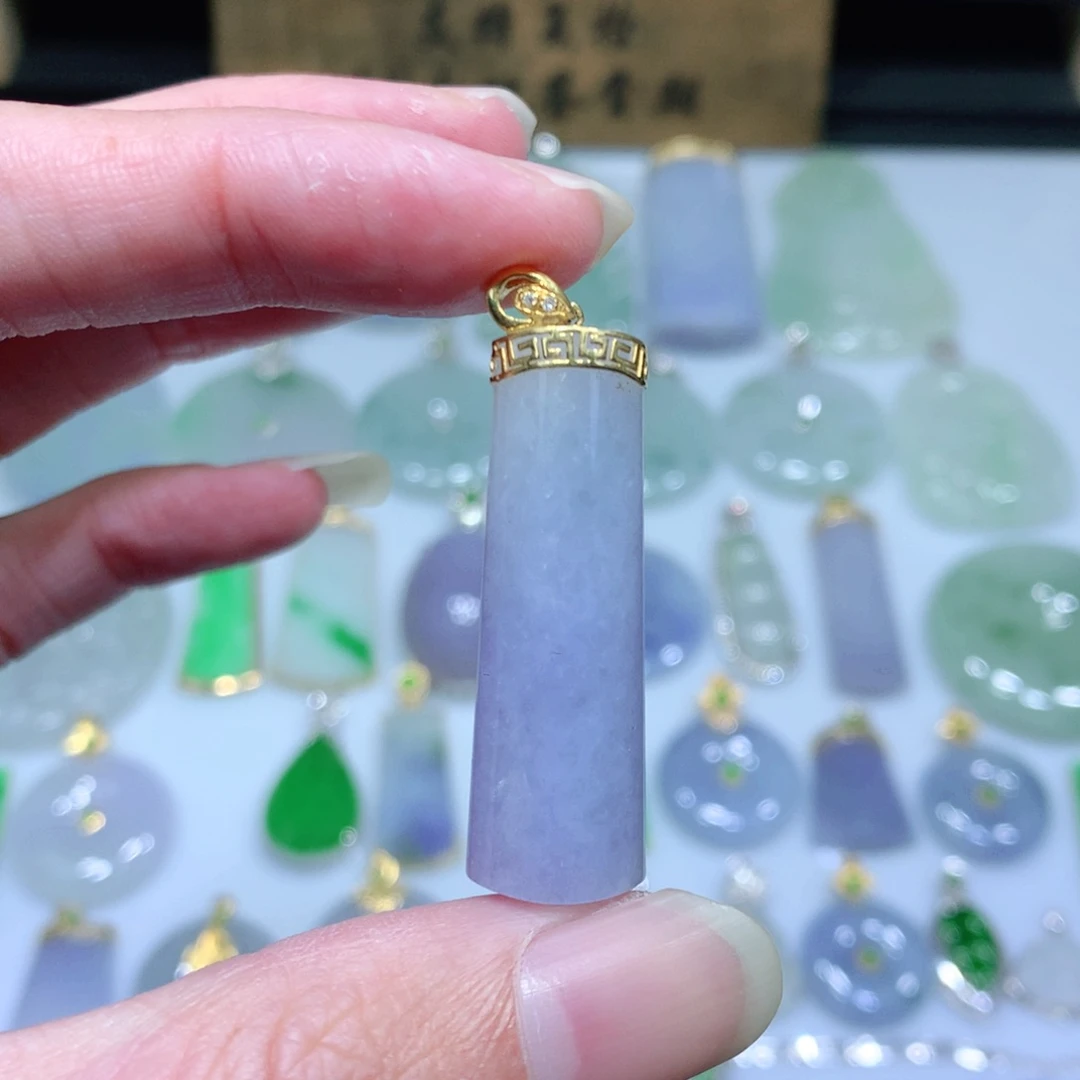 翡翠吊坠(不含链)18K金镶嵌