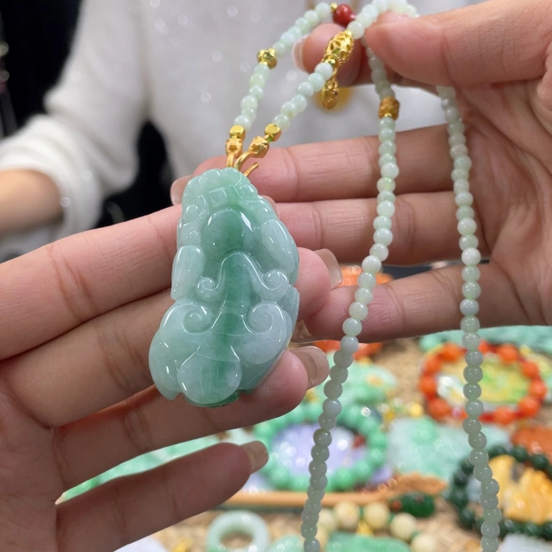 翡翠颈饰未镶嵌代编织