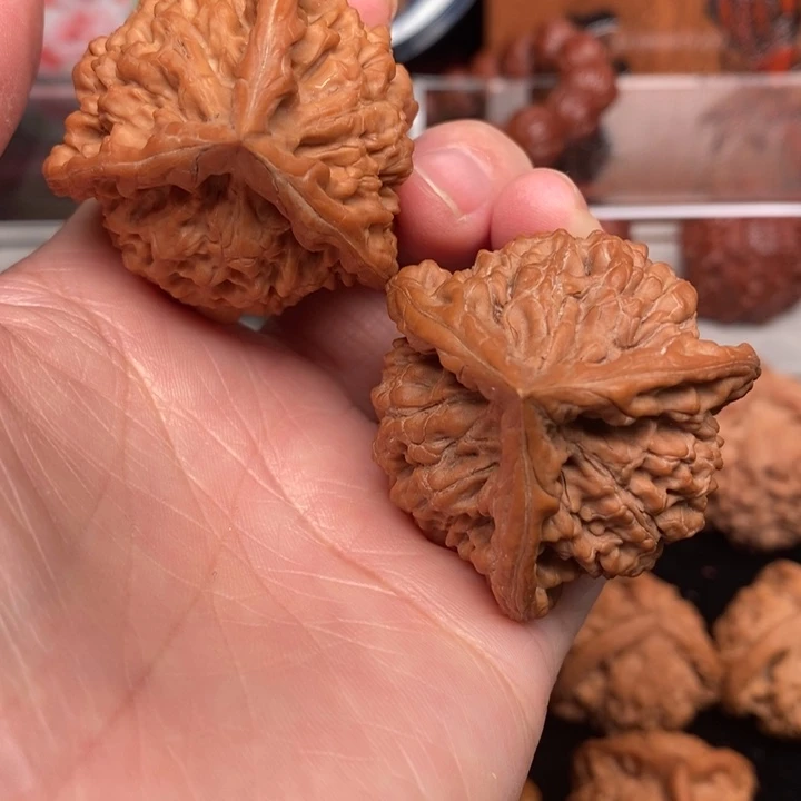 吊坠文玩核桃官帽奔