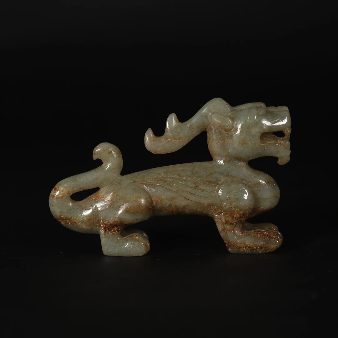 Lot36 明代和田玉貔貅摆件