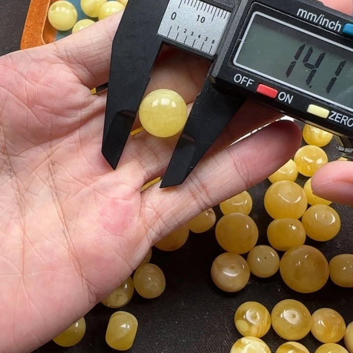 蜜蜡未镶嵌珠宝奇石天然383