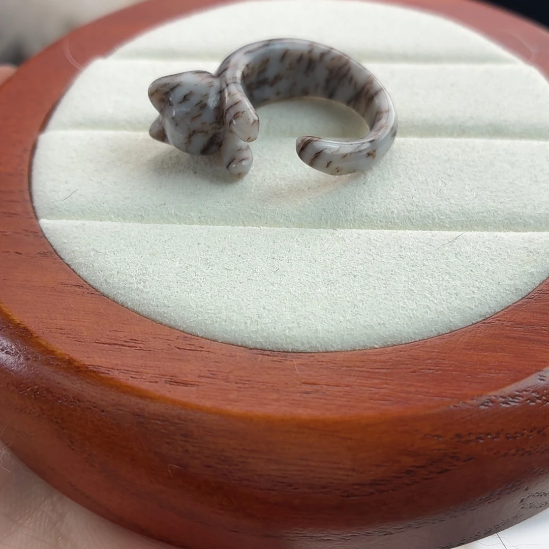 和田玉（糖玉）未镶嵌戒指r50白底草花猫猫开口戒17.6