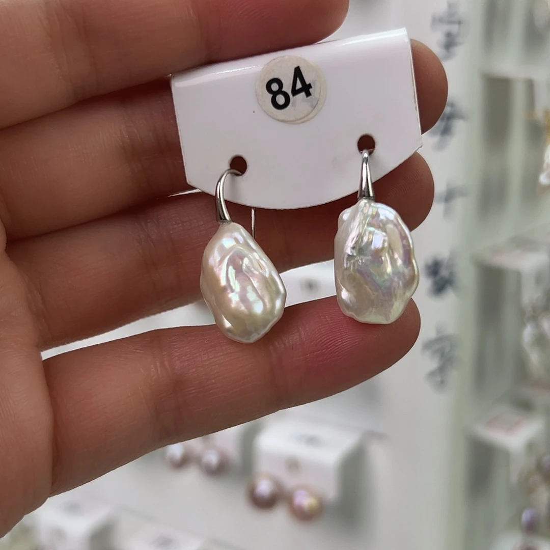 非金属巴洛克花瓣耳饰