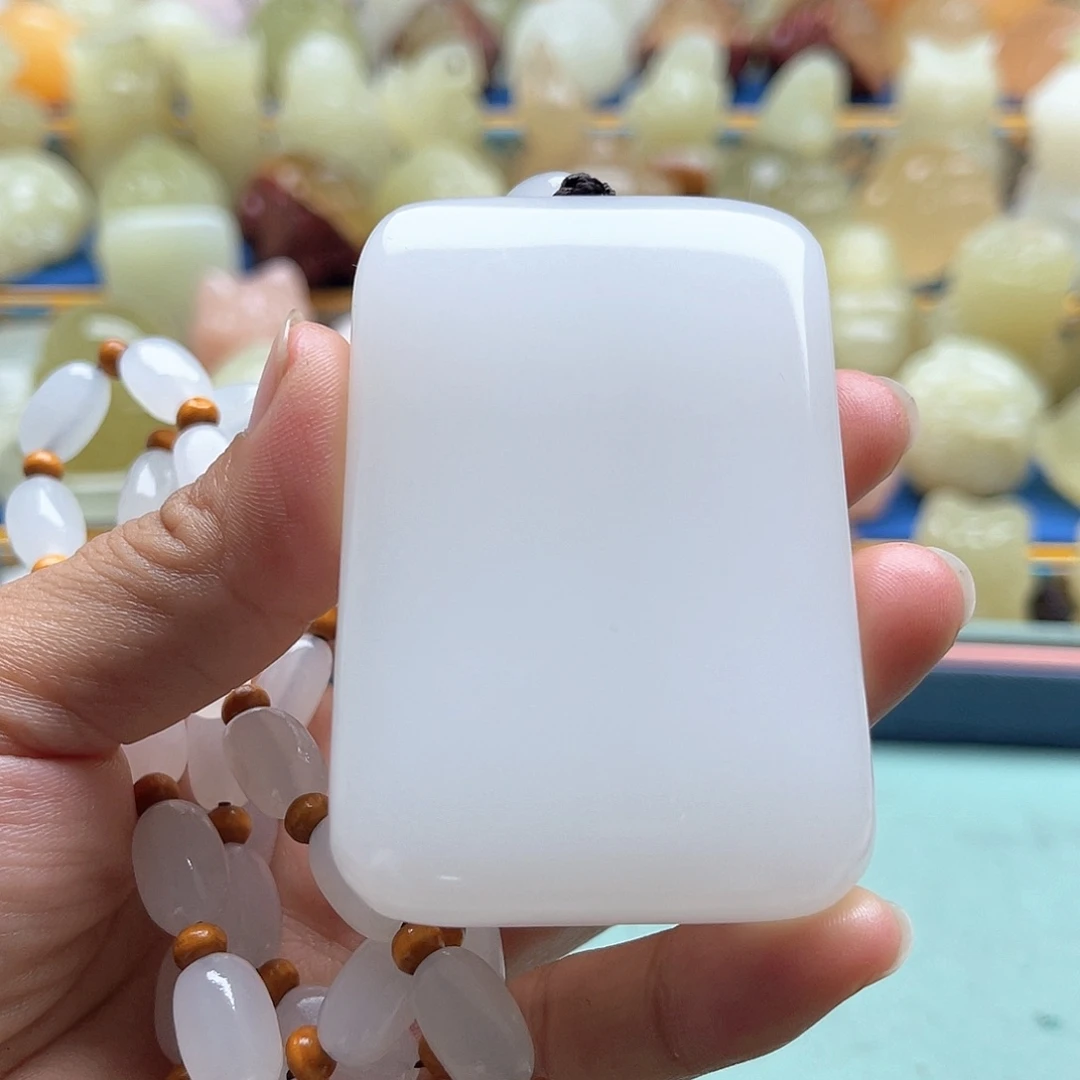 齐***缘新的昆仑山脉山料