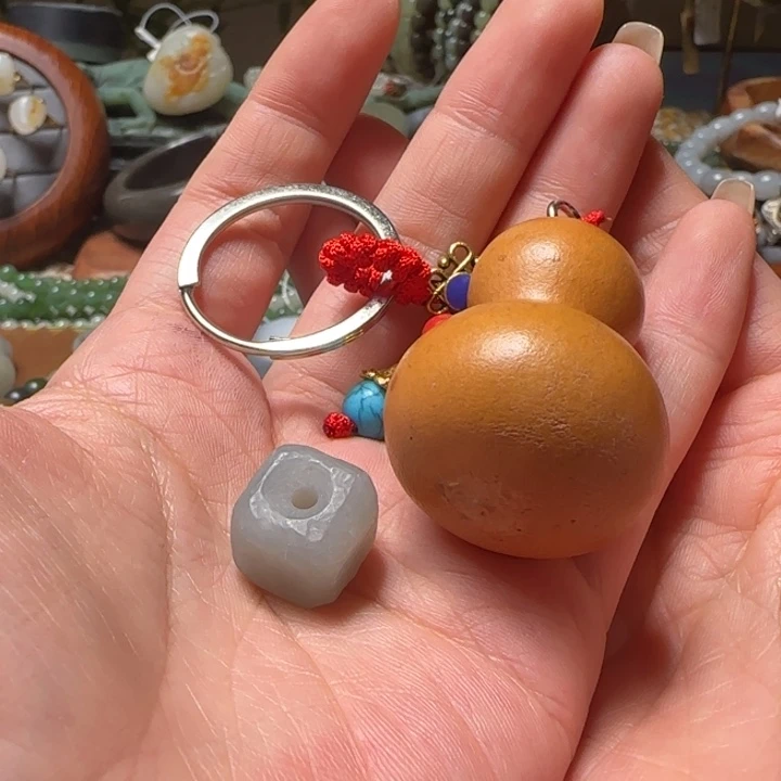 和田玉珠子未镶嵌F*