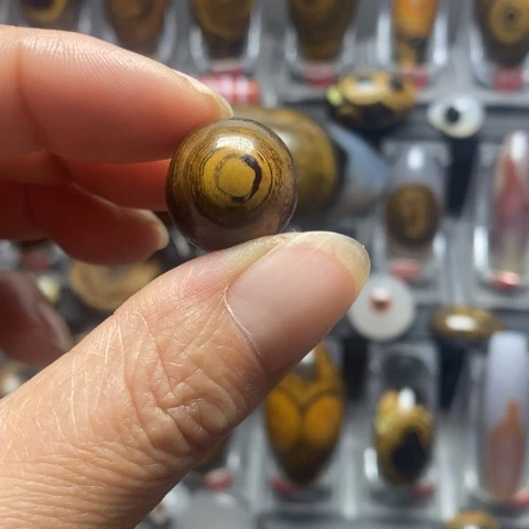 未镶嵌玛瑙/玉髓珠宝奇石