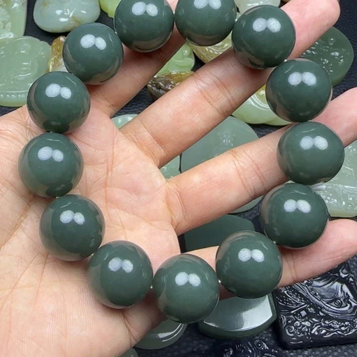 三***y和田玉未镶嵌挂件