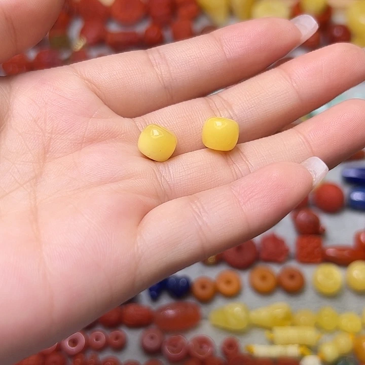 蜜蜡未镶嵌裸石卡8.5