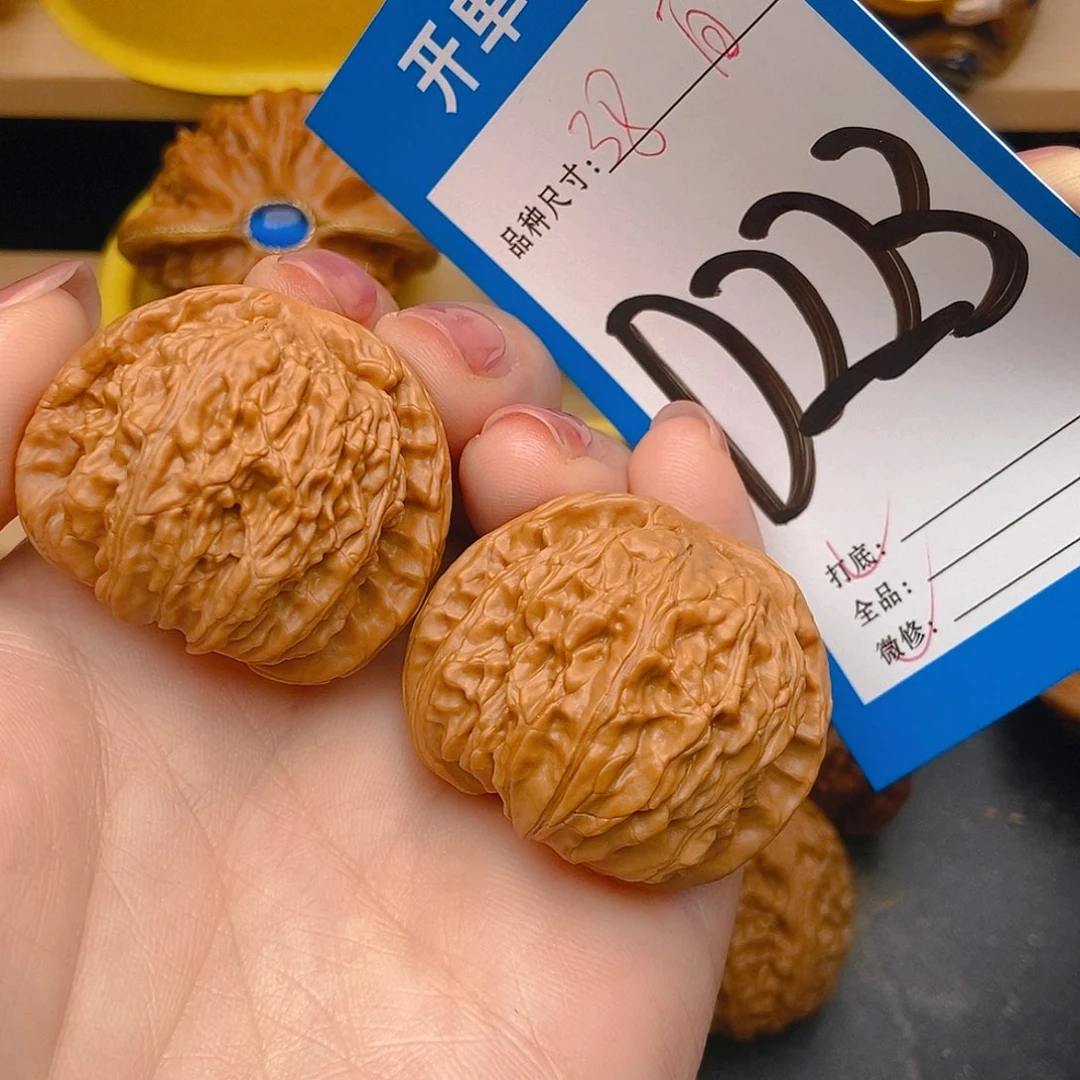 桃核吊坠核桃白狮子