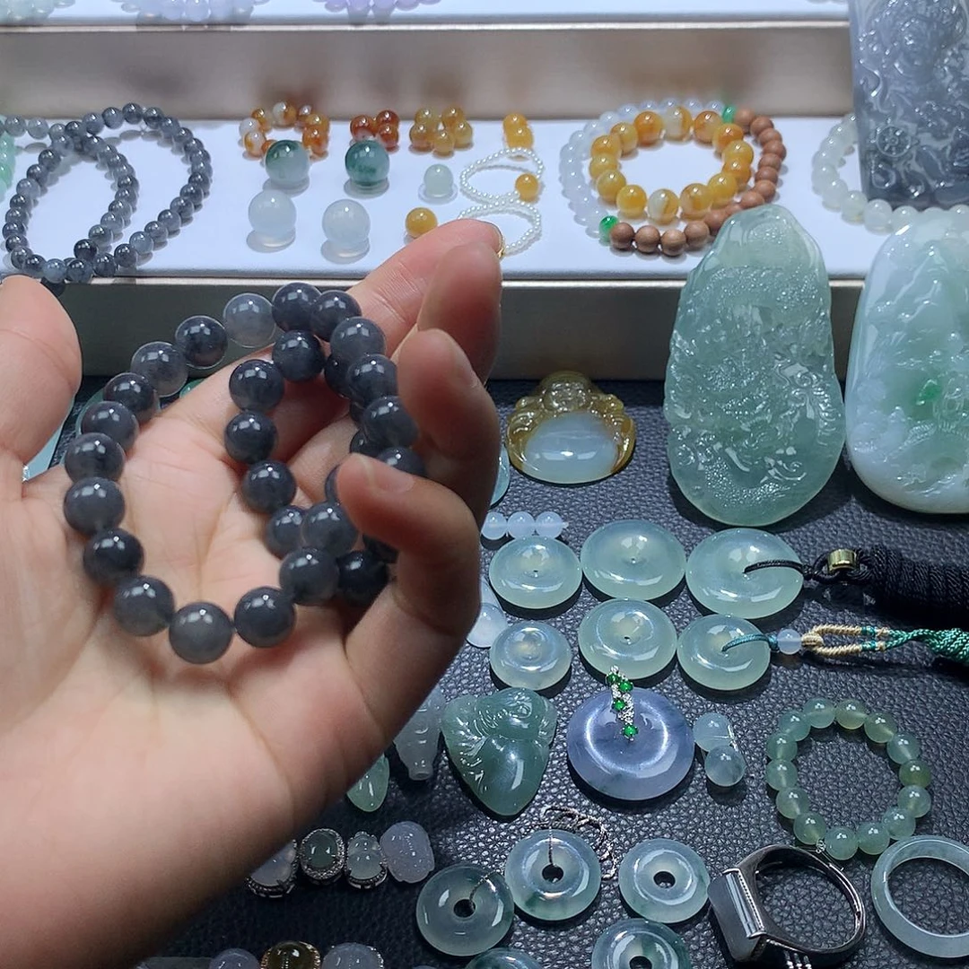 翡翠未镶嵌颈饰手串