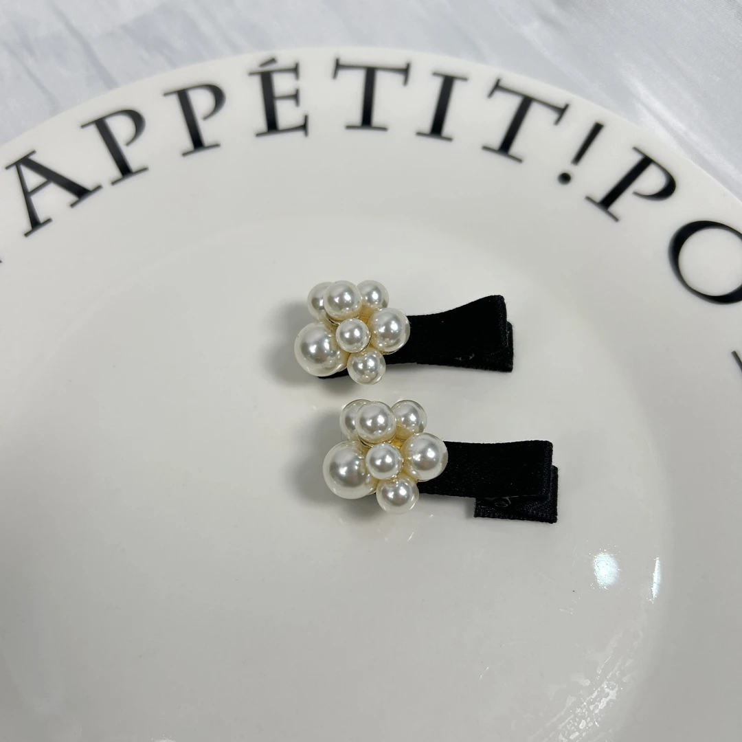 韩国博主同款优雅时髦泡泡珠珠可爱边夹一字对夹