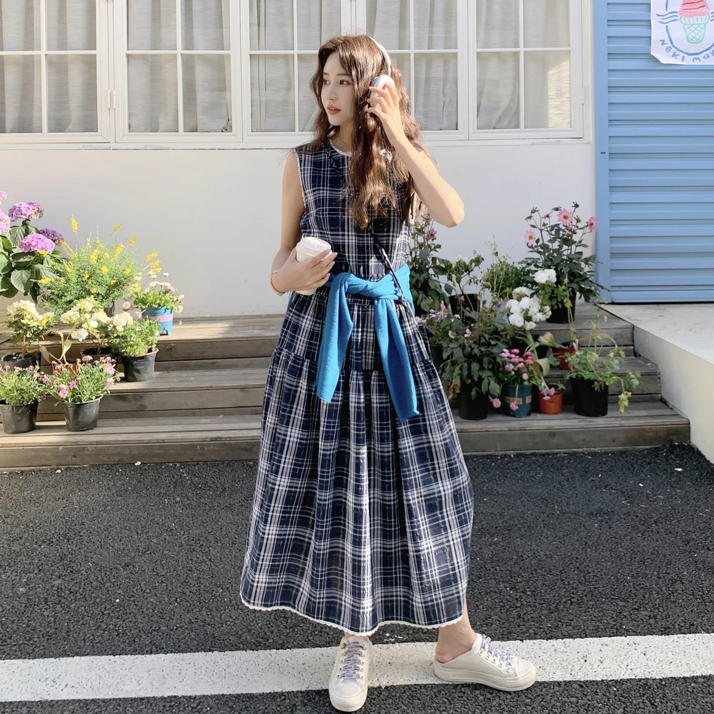 今年流行爆款超好看独特漂亮大方得体学院风减龄格子背心连衣裙夏