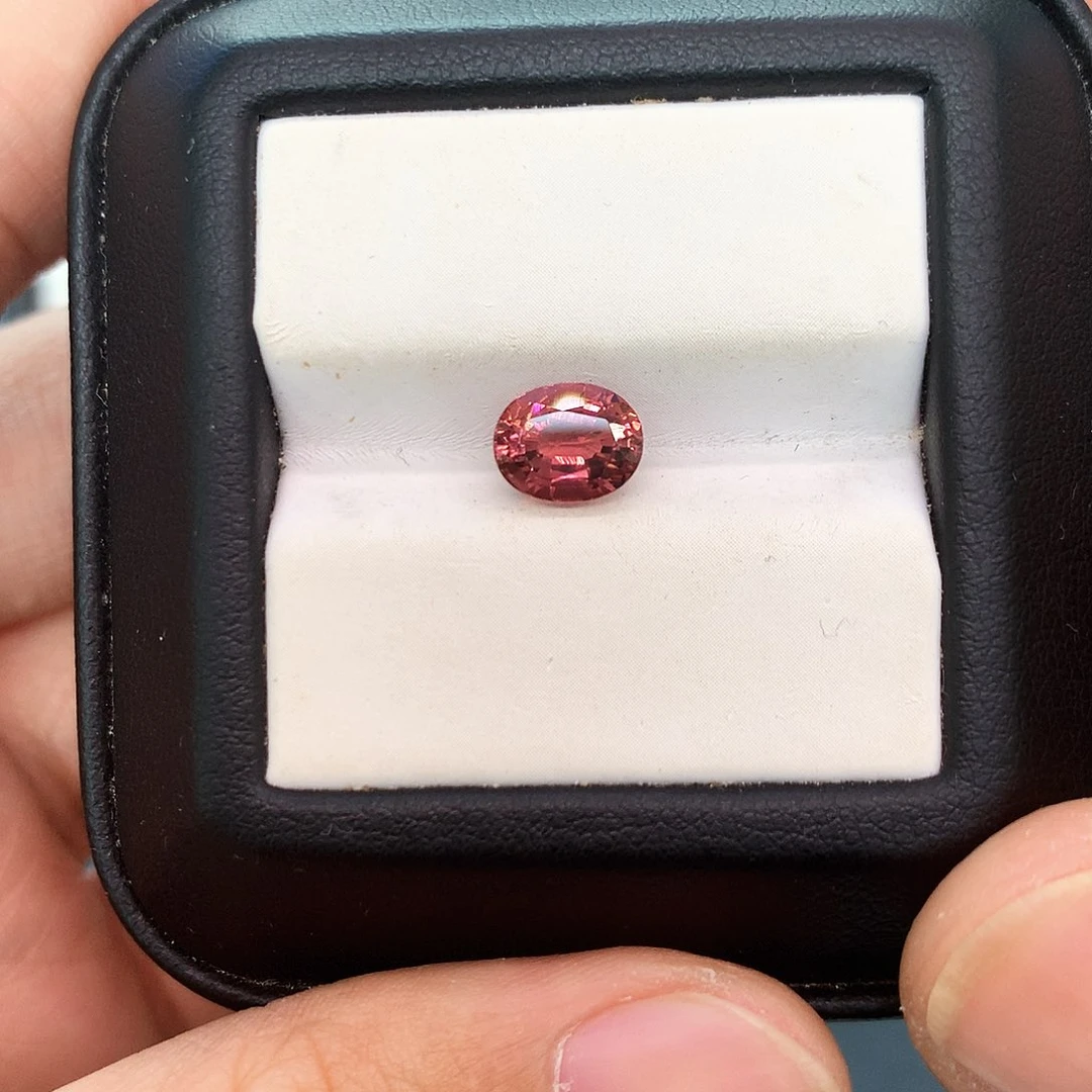 碧玺1.66克拉日落色未镶嵌