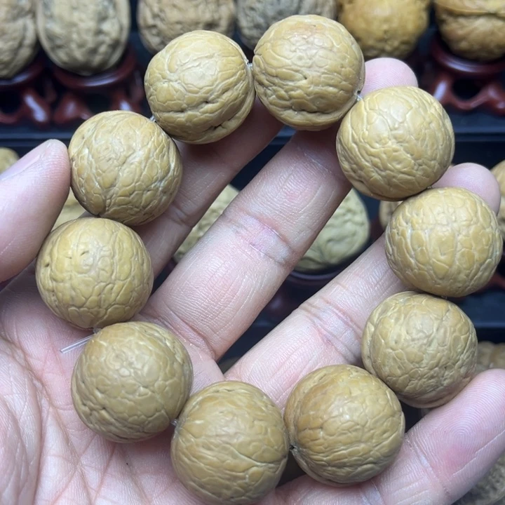 核桃铁核桃老树蛇皮球