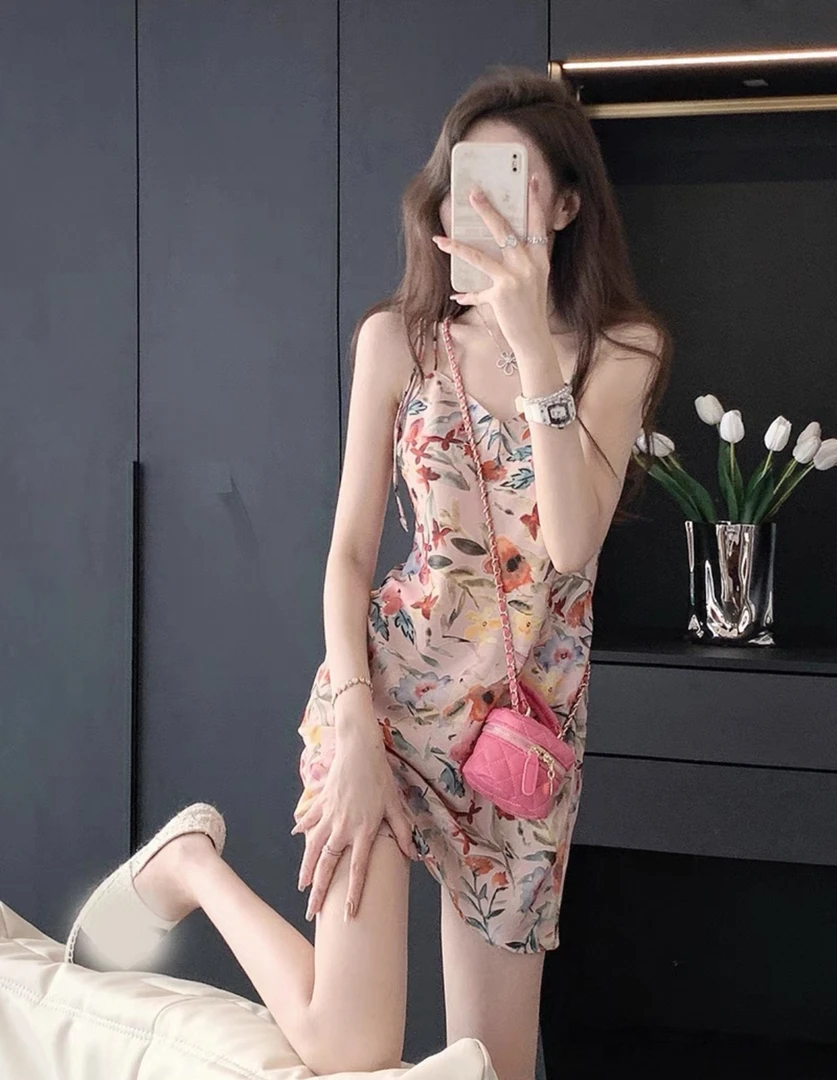 no退no换YOYOUNA碎花吊带连衣裙女新款感小个子气质雪纺收腰裙子