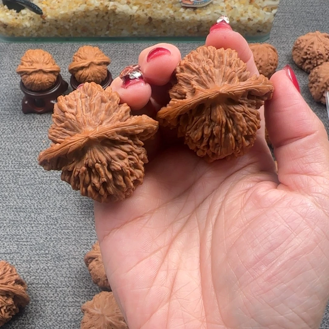 嗳***伱文玩核桃吊坠核桃