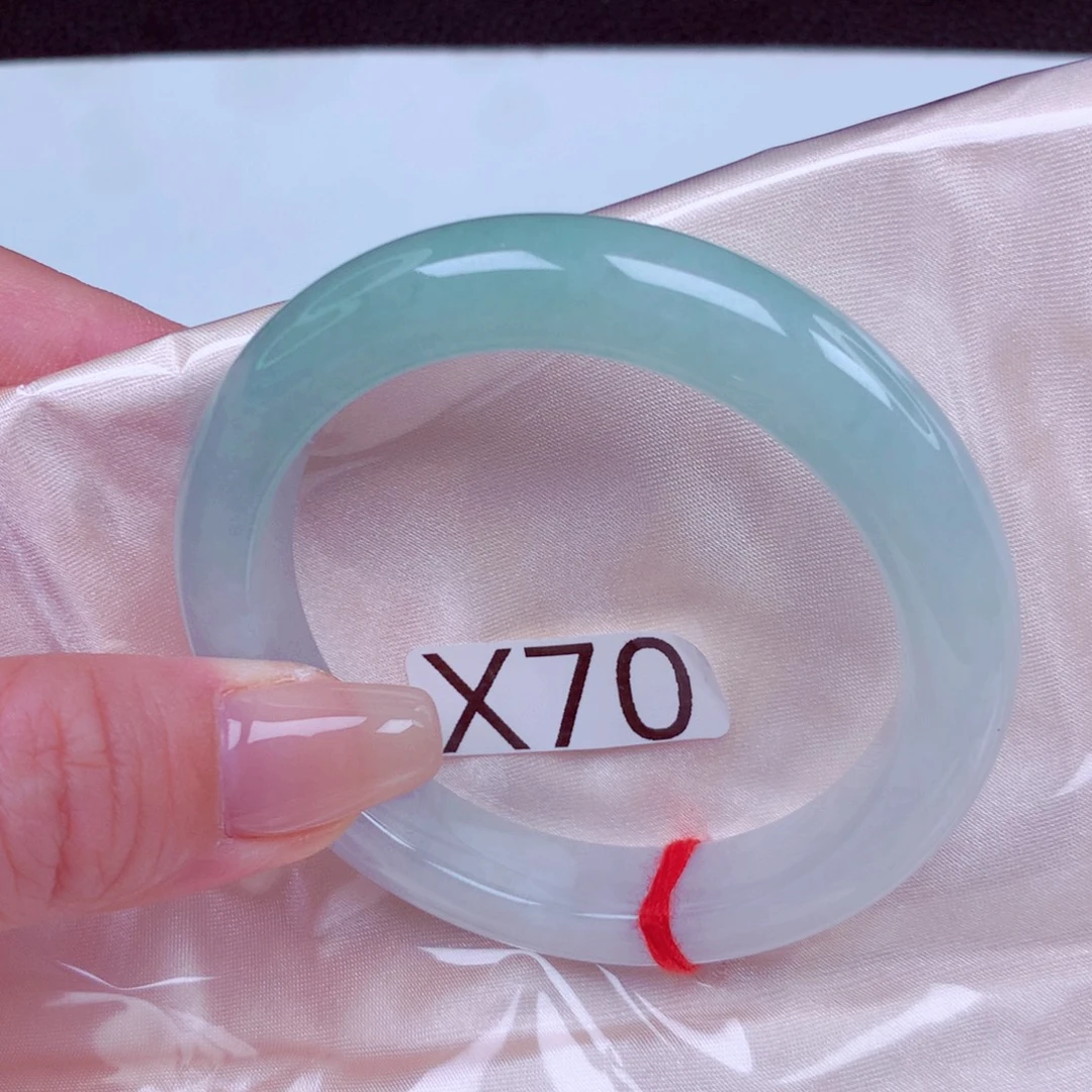 翡翠未镶嵌手镯手镯