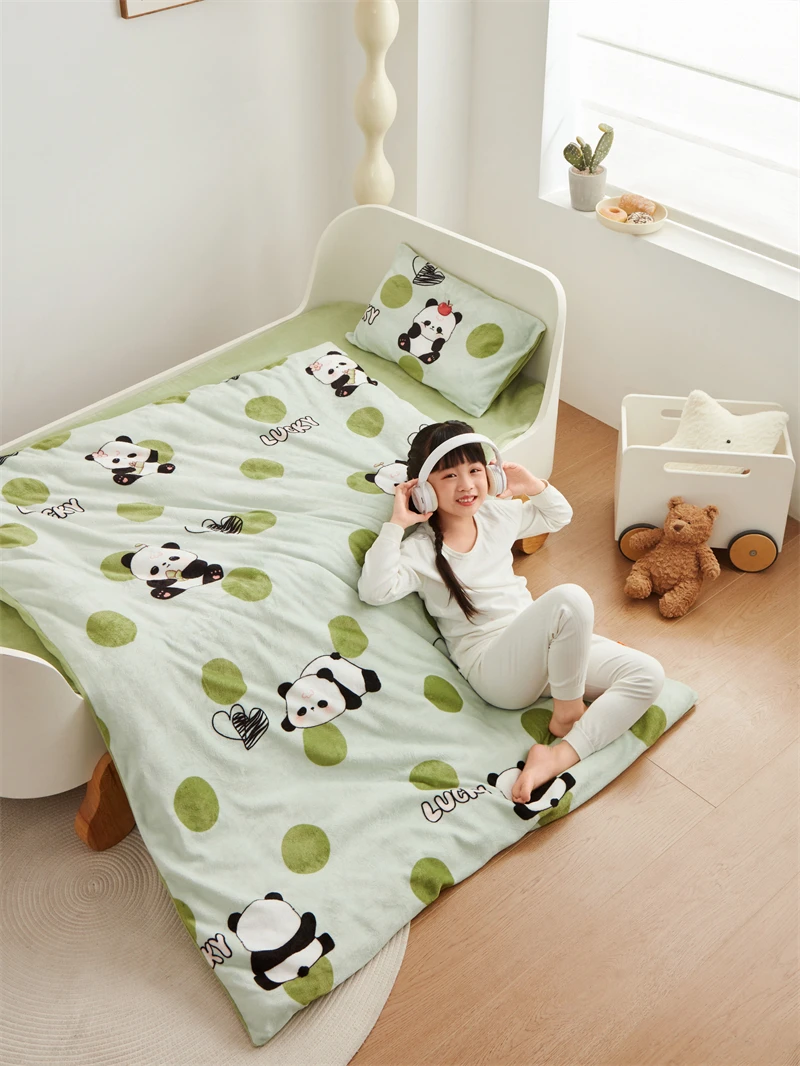 幼儿园被子三件套秋冬季节牛奶绒加厚宝宝入园专用珊瑚绒被套