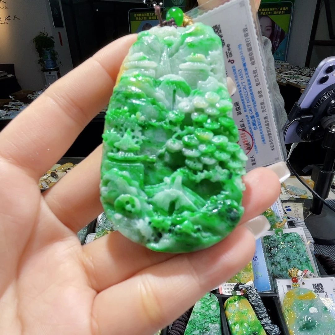 颈饰未镶嵌翡翠一