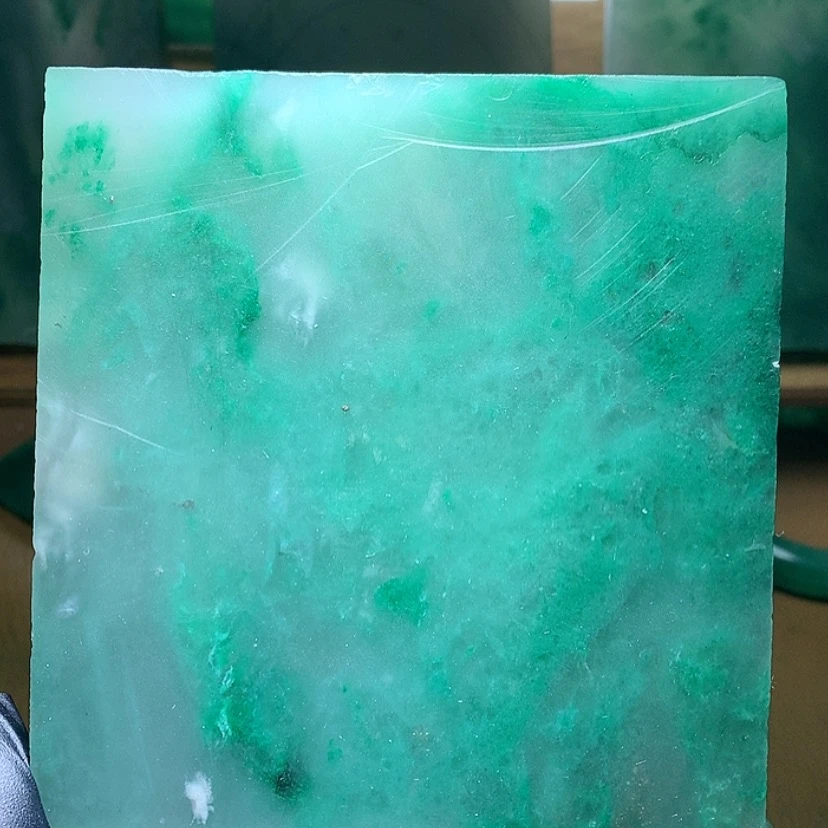 【闪购商品】定制石英质玉（非洲翠）日*